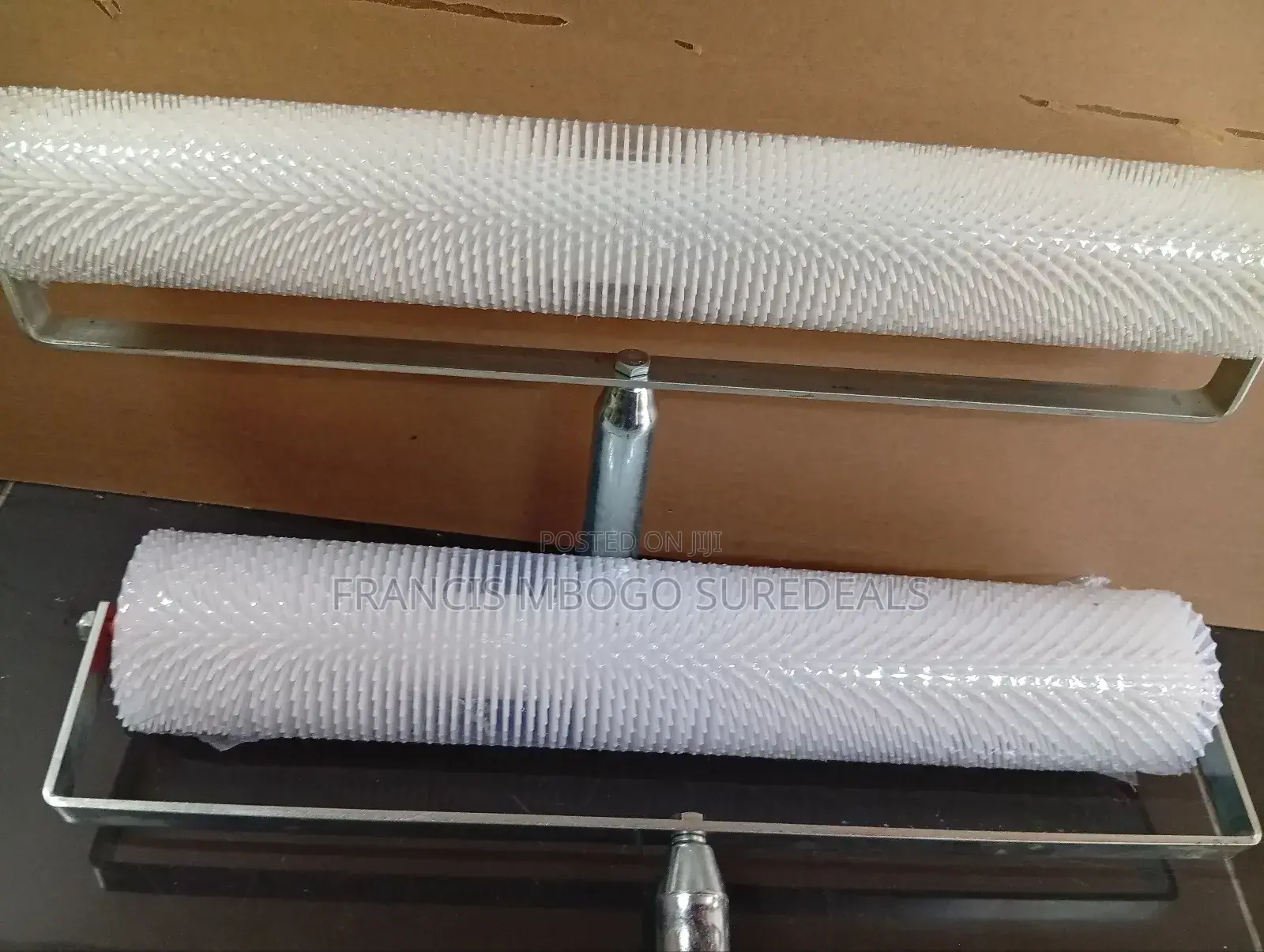 Epoxy Spike Roller