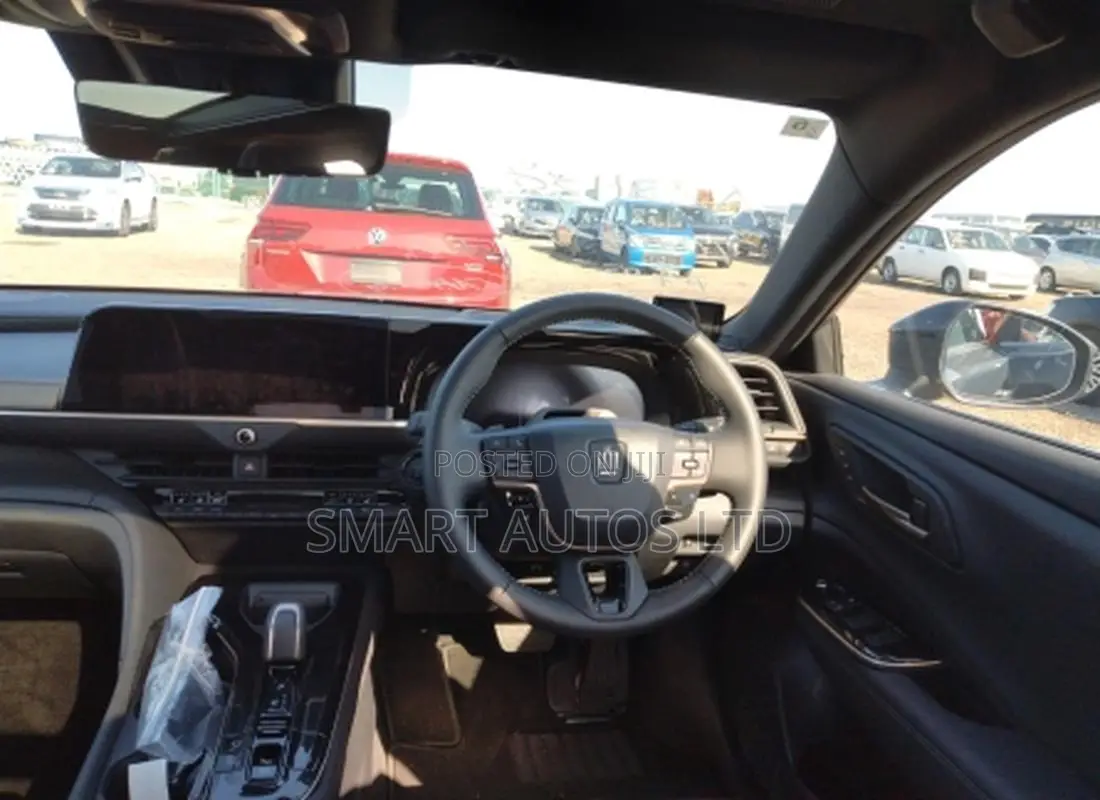 Toyota Crown 2025 Gray
