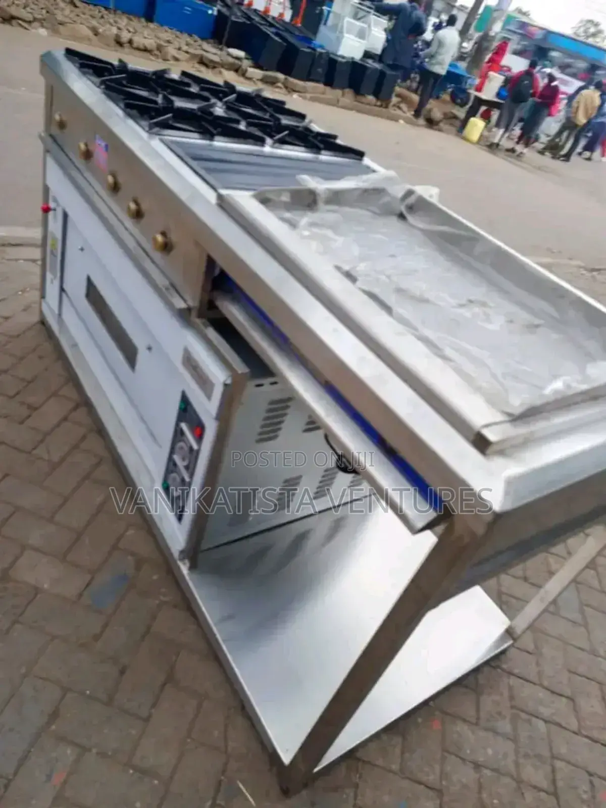 4 Burner Commercial Cooker, With Hot Plate Griddle