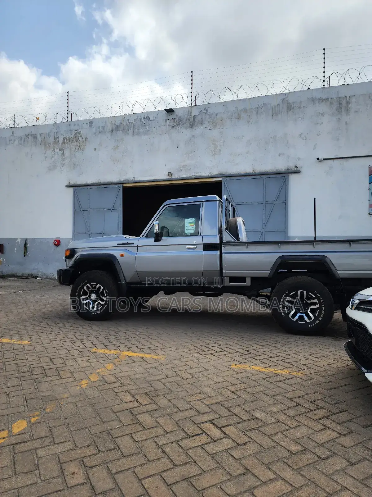 Toyota Land Cruiser 2019 Silver