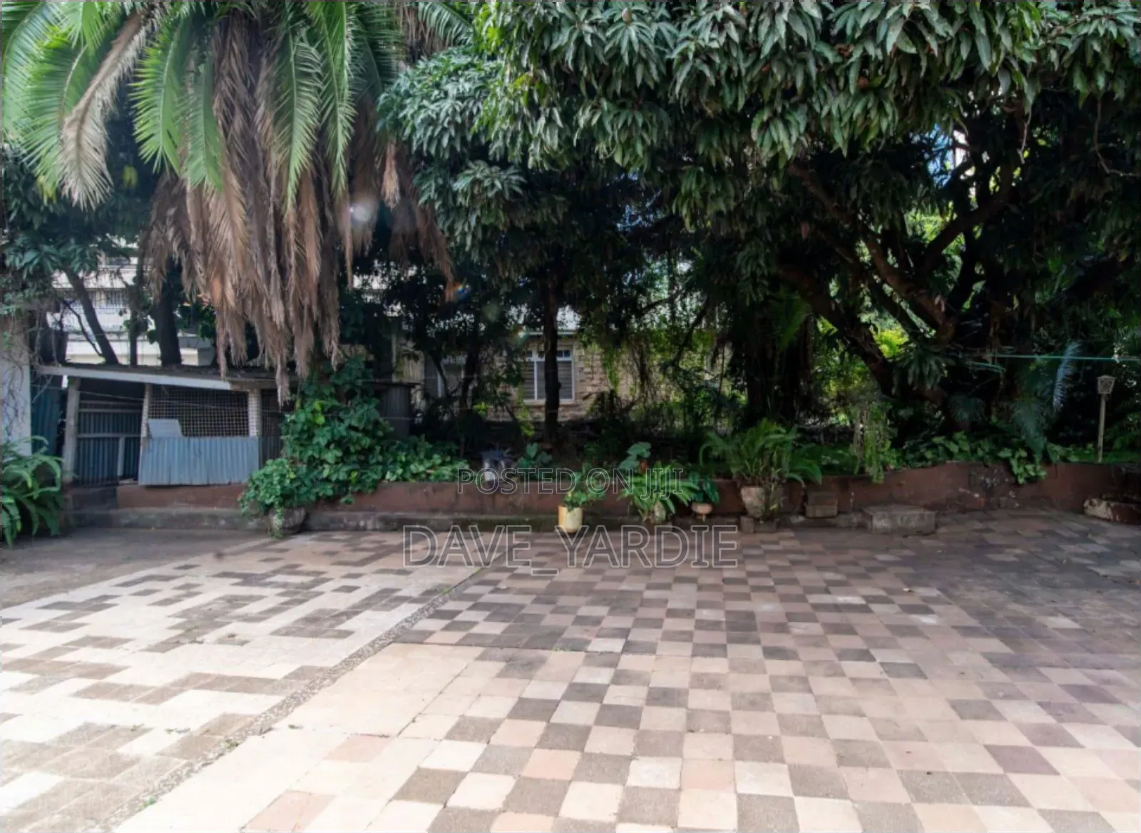 1⁄4 Quarter Acre Parklands