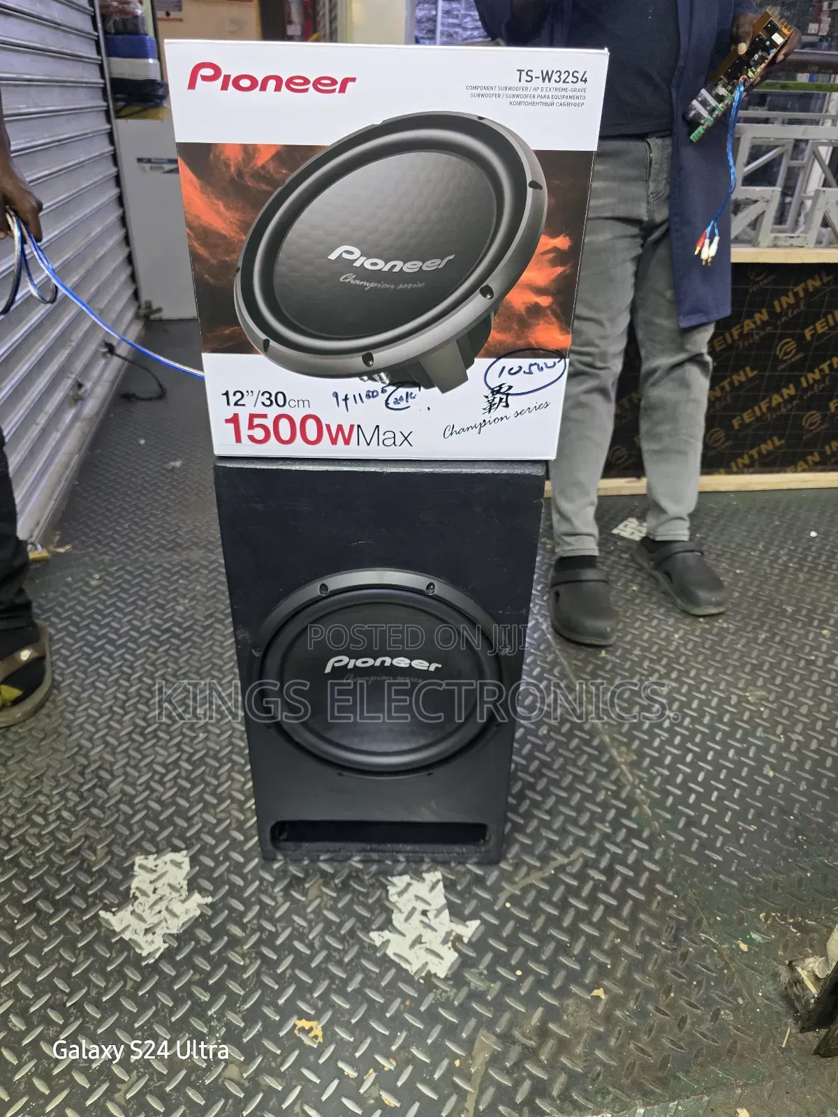 Pioneer 1500watts Subwoofer.