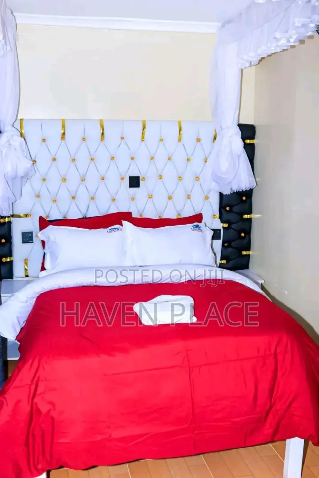 Lakeview Cottages and Airbnbs! Nestled