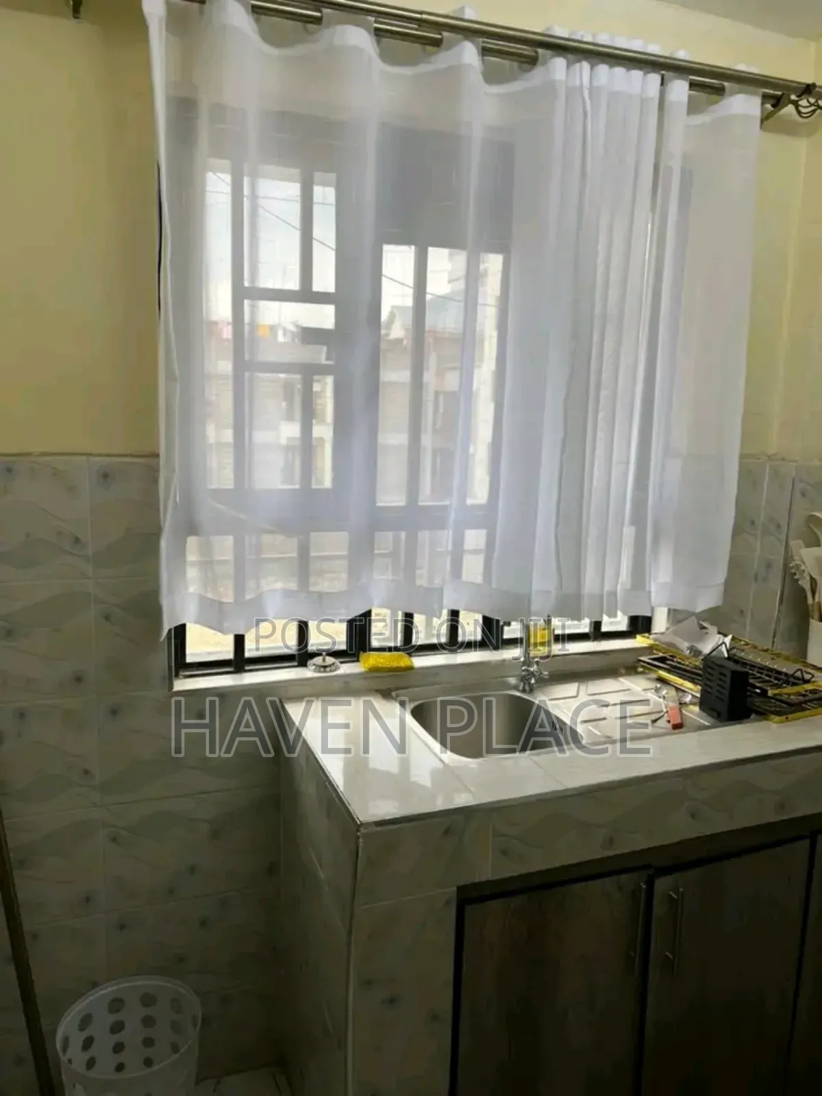Enjoy Instant Check-in at Our Cozy Studio Apartment. Astrol-Kaniu
