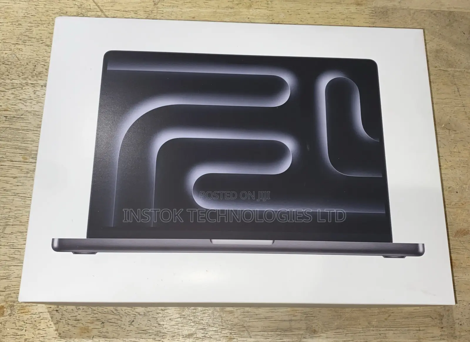 New Laptop Apple MacBook Pro 16GB Apple M5 SSD 512GB