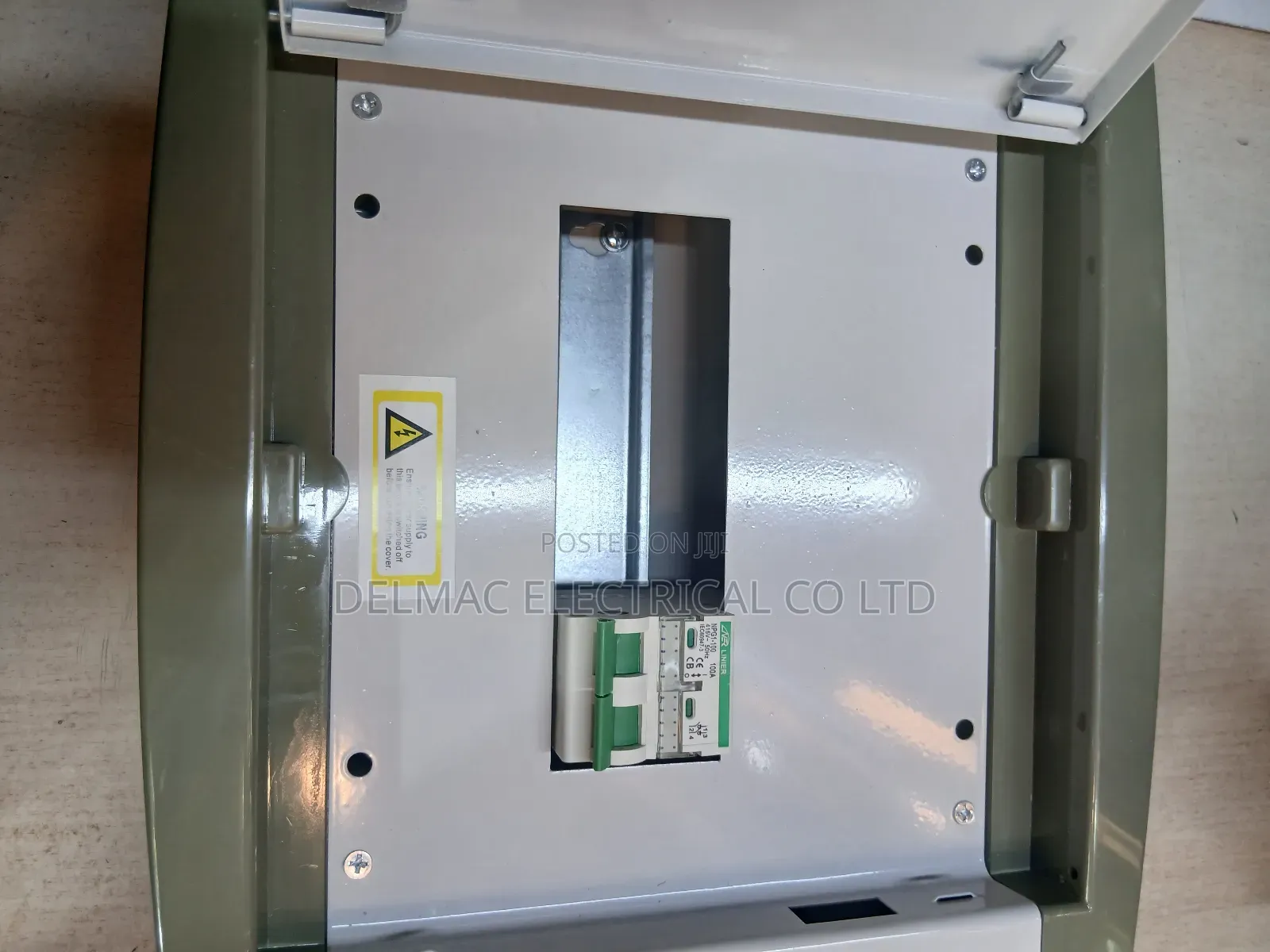 Consumer Unit 6ways