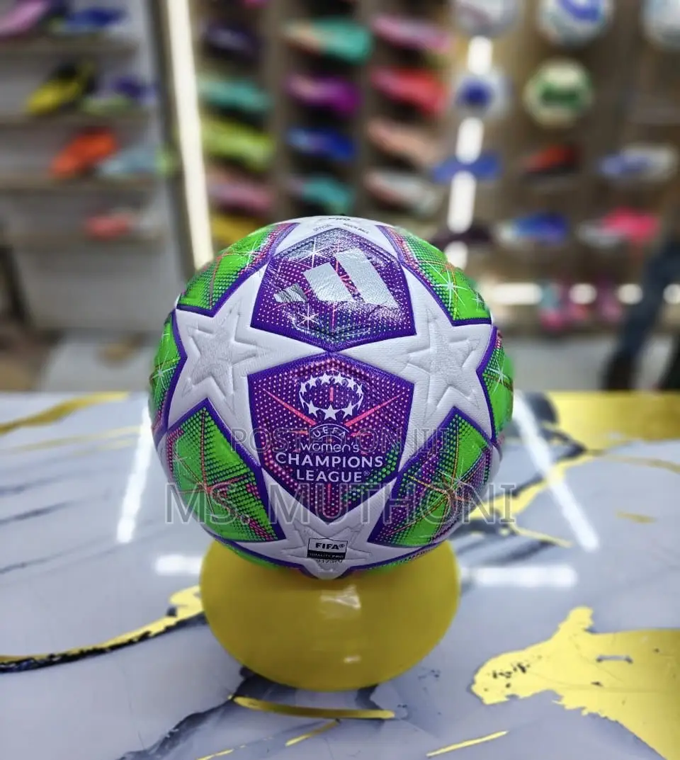 Tubeless Size 5 Adidas Uefa Champions League 2025/26 Pro-Soccer Ball