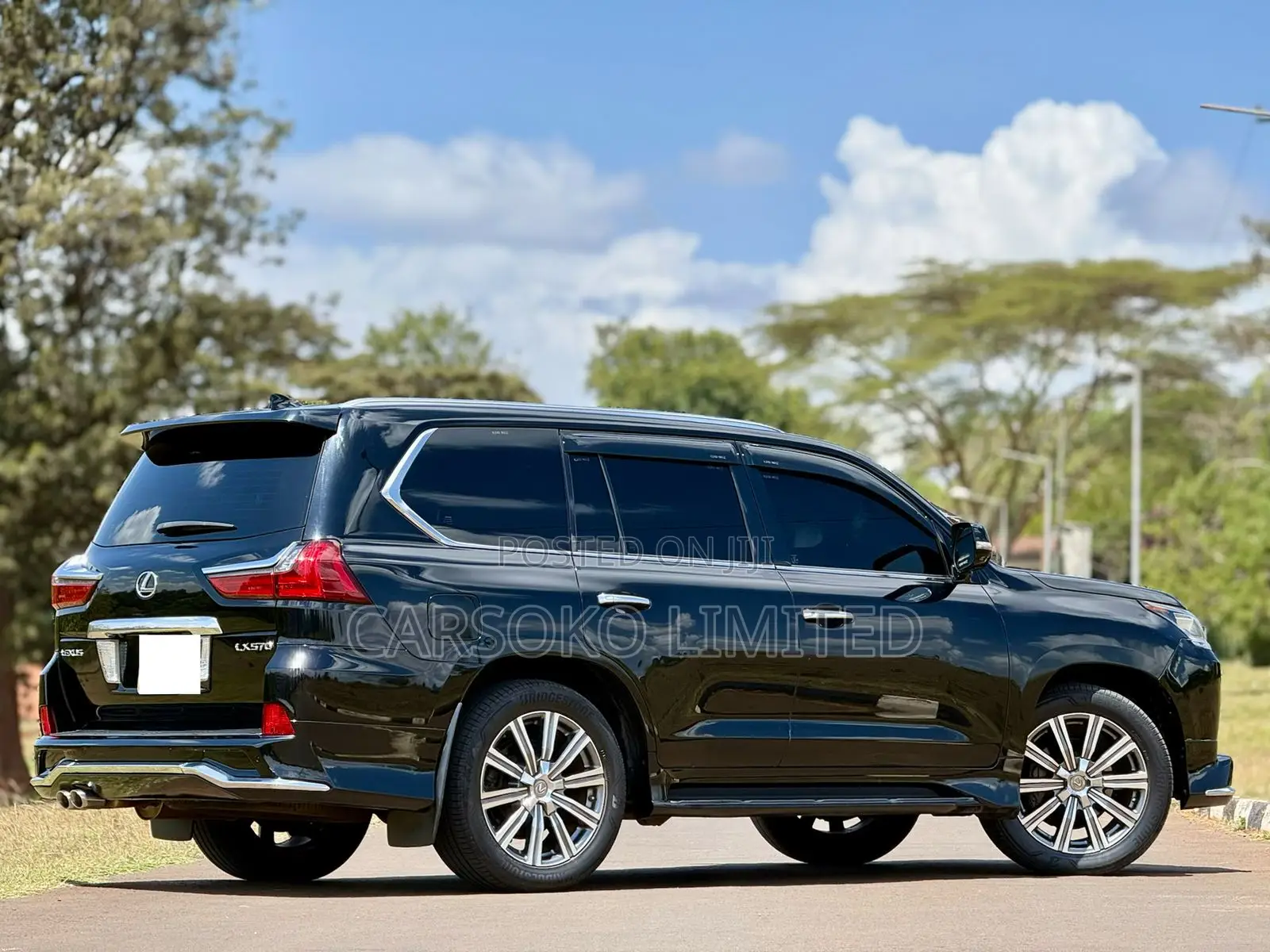 Lexus LX 570 AWD 2016