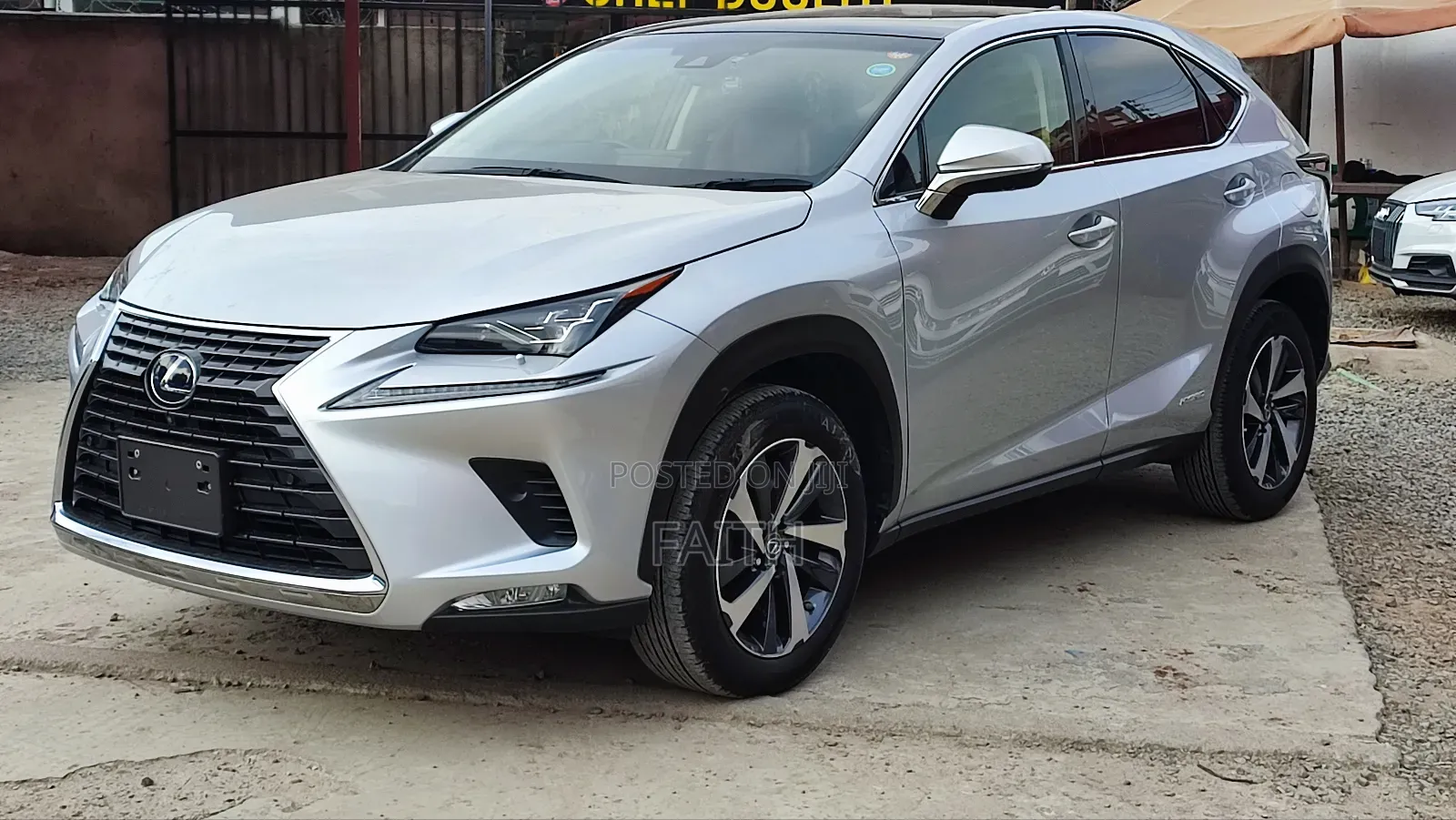 Lexus NX 300h AWD 2019 Silver