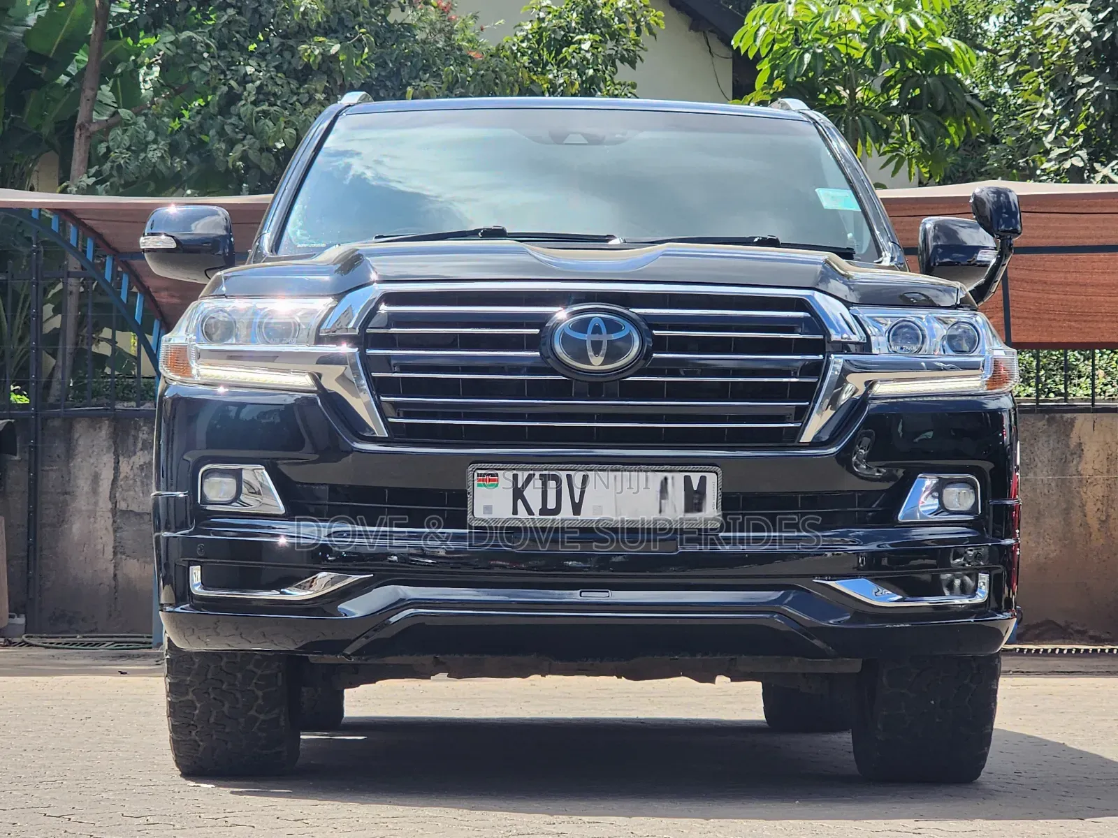 Toyota Land Cruiser 4.6 V8 ZX 2016 Black