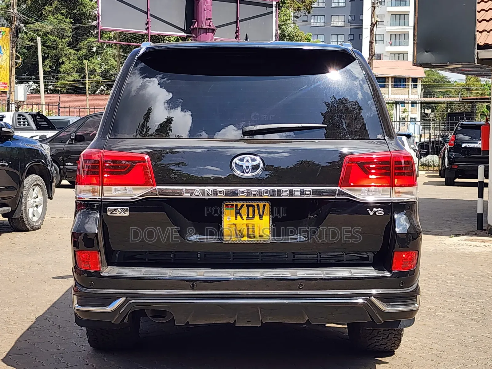 Toyota Land Cruiser 4.6 V8 ZX 2016 Black