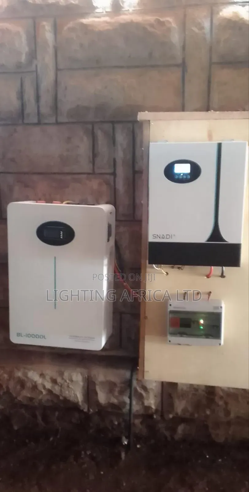 11kw Hybrid Inverter - 10.26kwh Lithium Battery -(8)615w Solar System