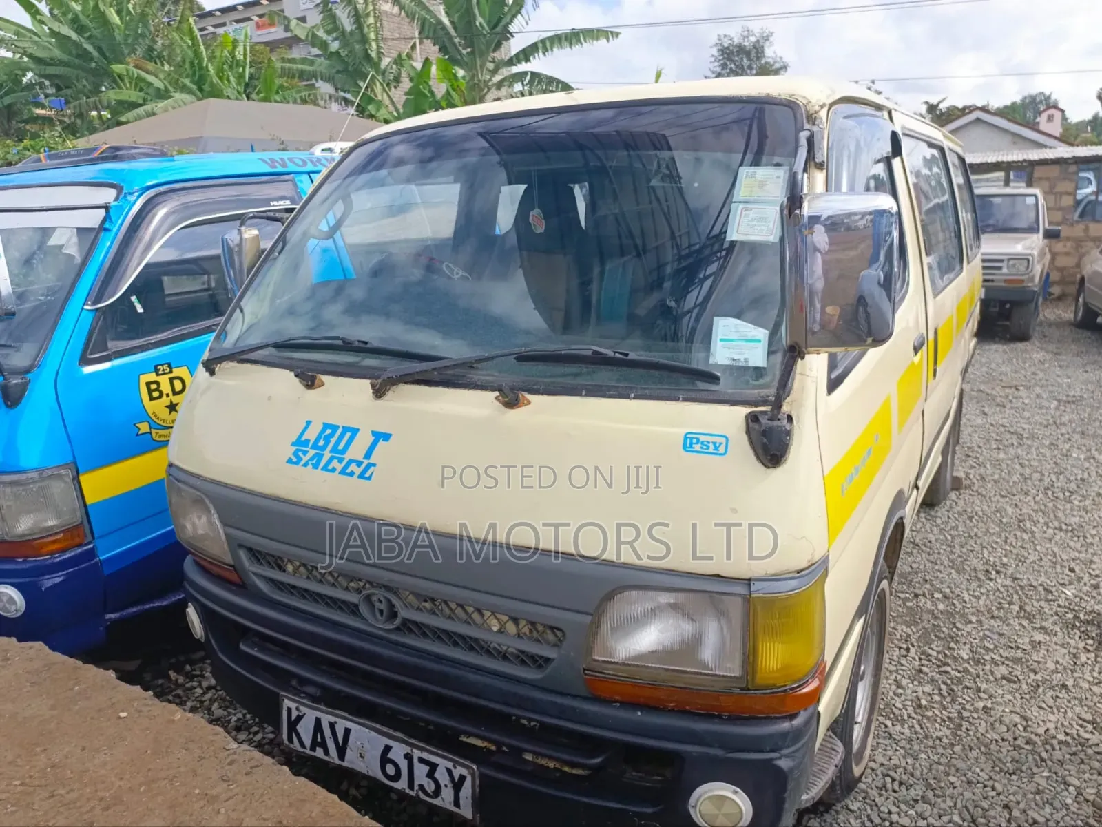 Toyota HiAce 2000 White