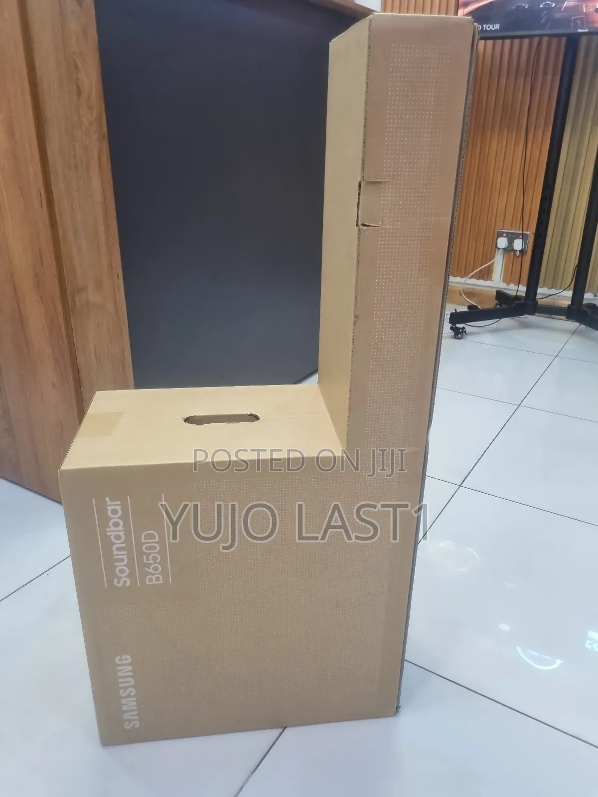 Samsung B-Series Soundbar Hw-B650 3.1ch. Built-in Center Speaker