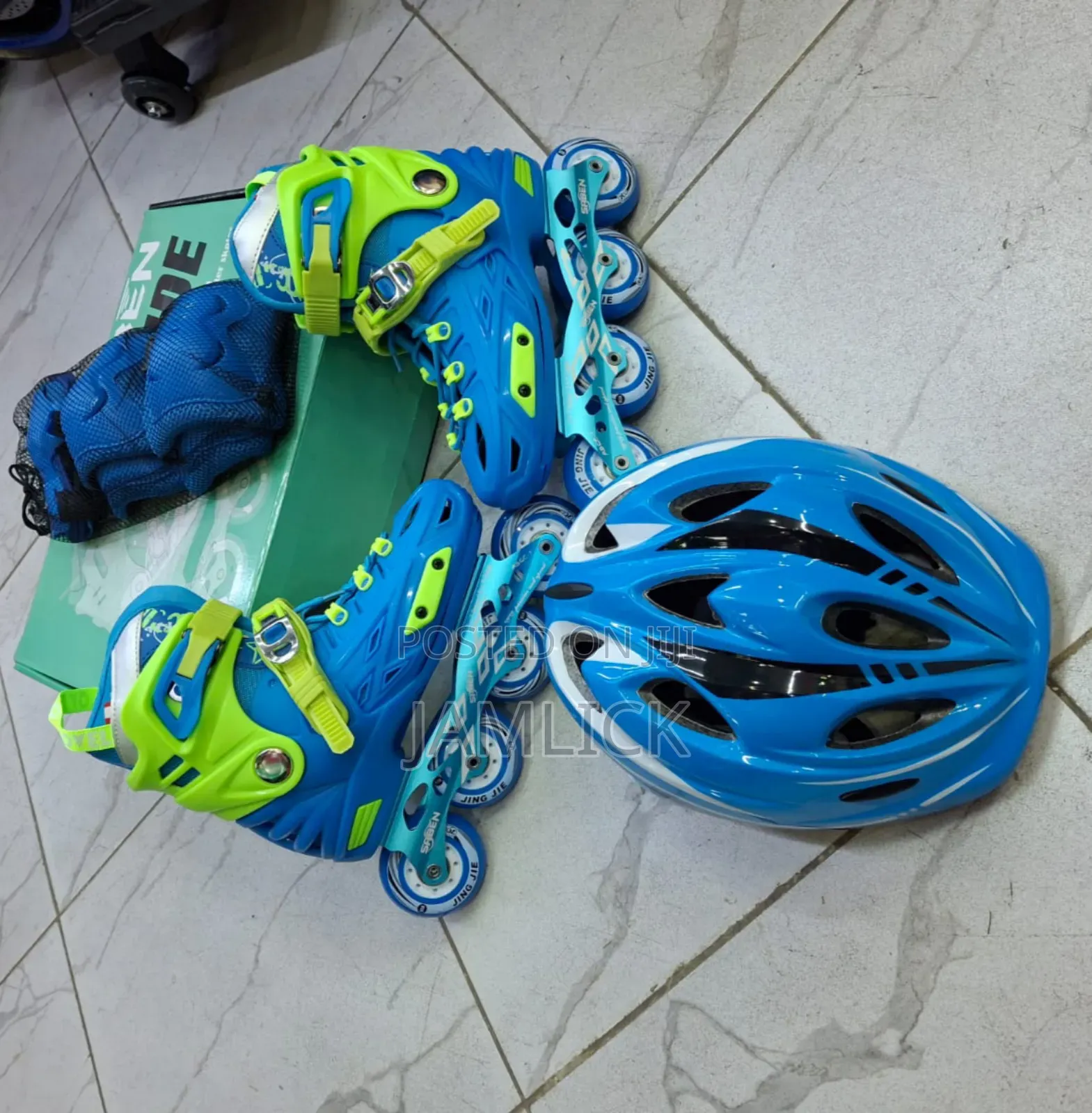 Kids Skating Complete Set – Skates, Helmet Guards - Wn