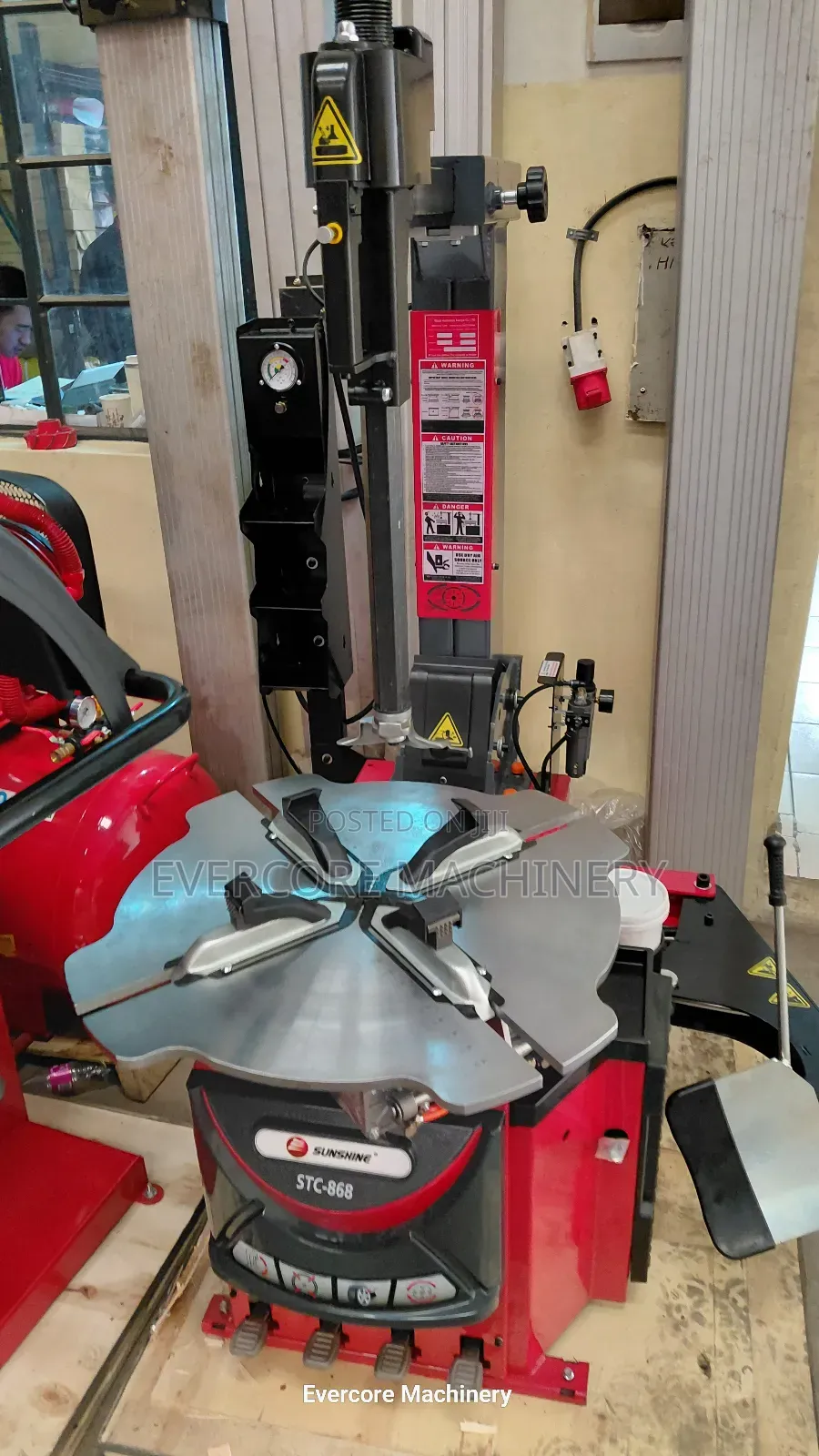 Heavy Duty Tyre Changer Machine Best Quality.