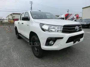 Toyota Hilux Revo Double Cab Deisel 2.4 RWD 2018 White