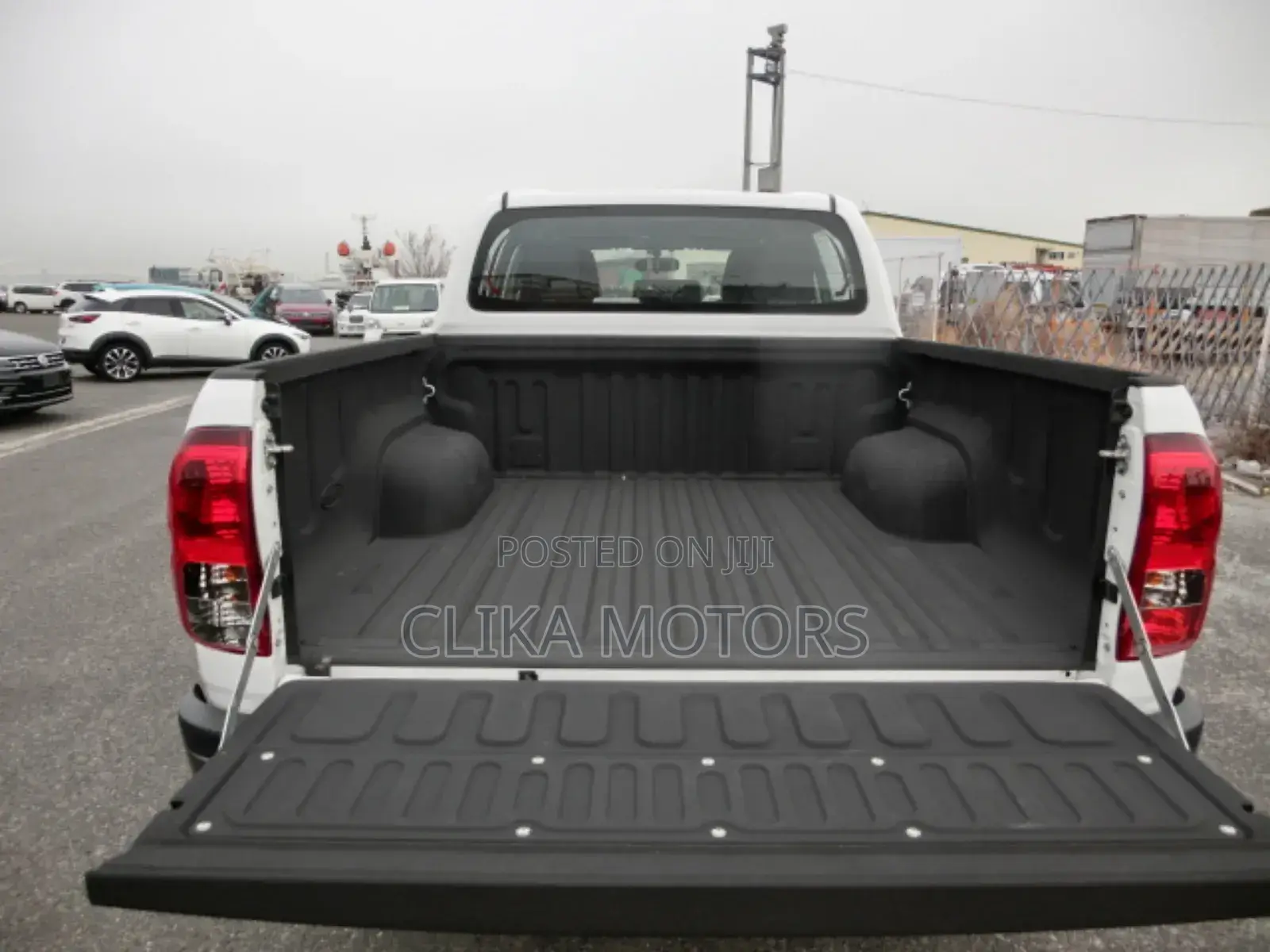 Toyota Hilux Revo Double Cab Deisel 2.4 RWD 2018 White