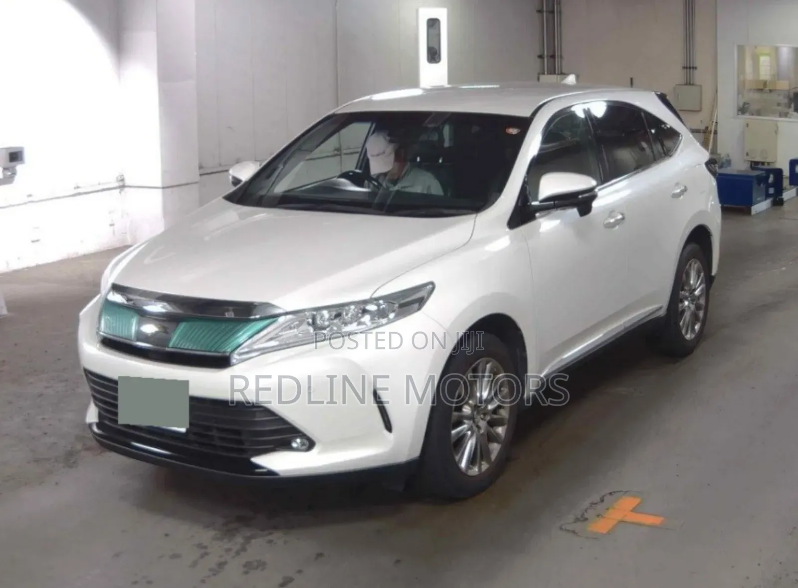 Toyota Harrier 2.0 2019 White