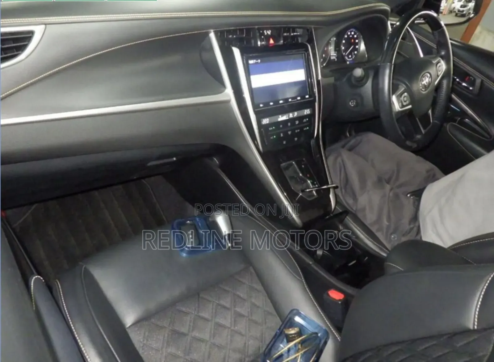 Toyota Harrier 2.0 2019 White