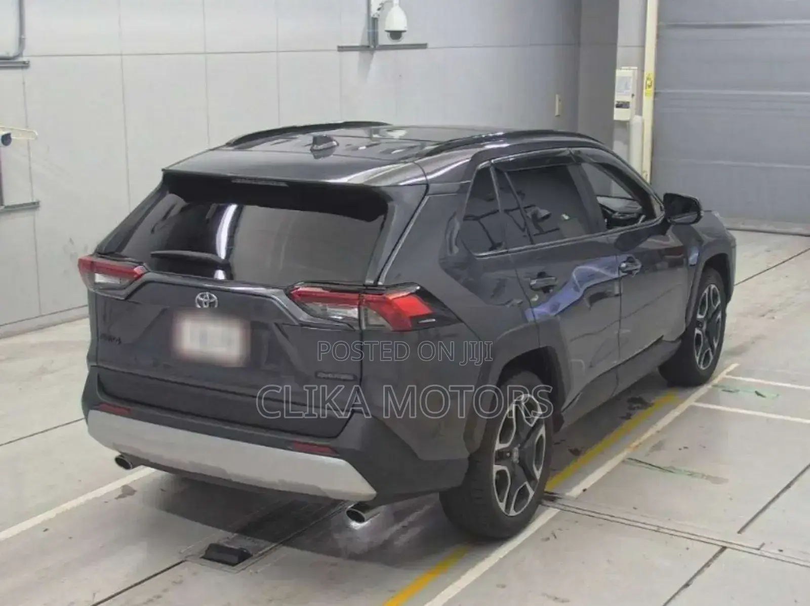 Toyota RAV4 XLE AWD 2019 Gray