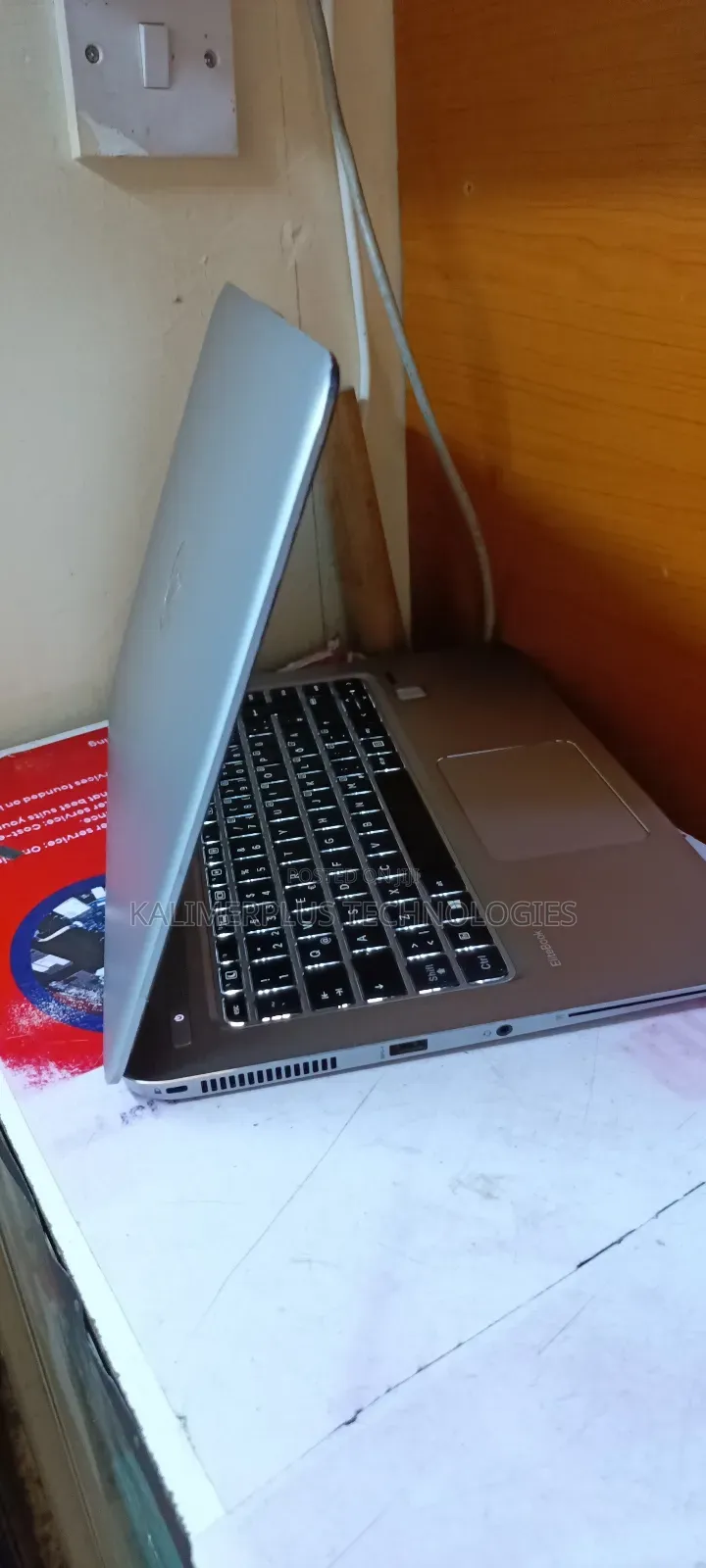 Laptop HP EliteBook 820 G3 8GB Intel Core I5 SSD 256GB
