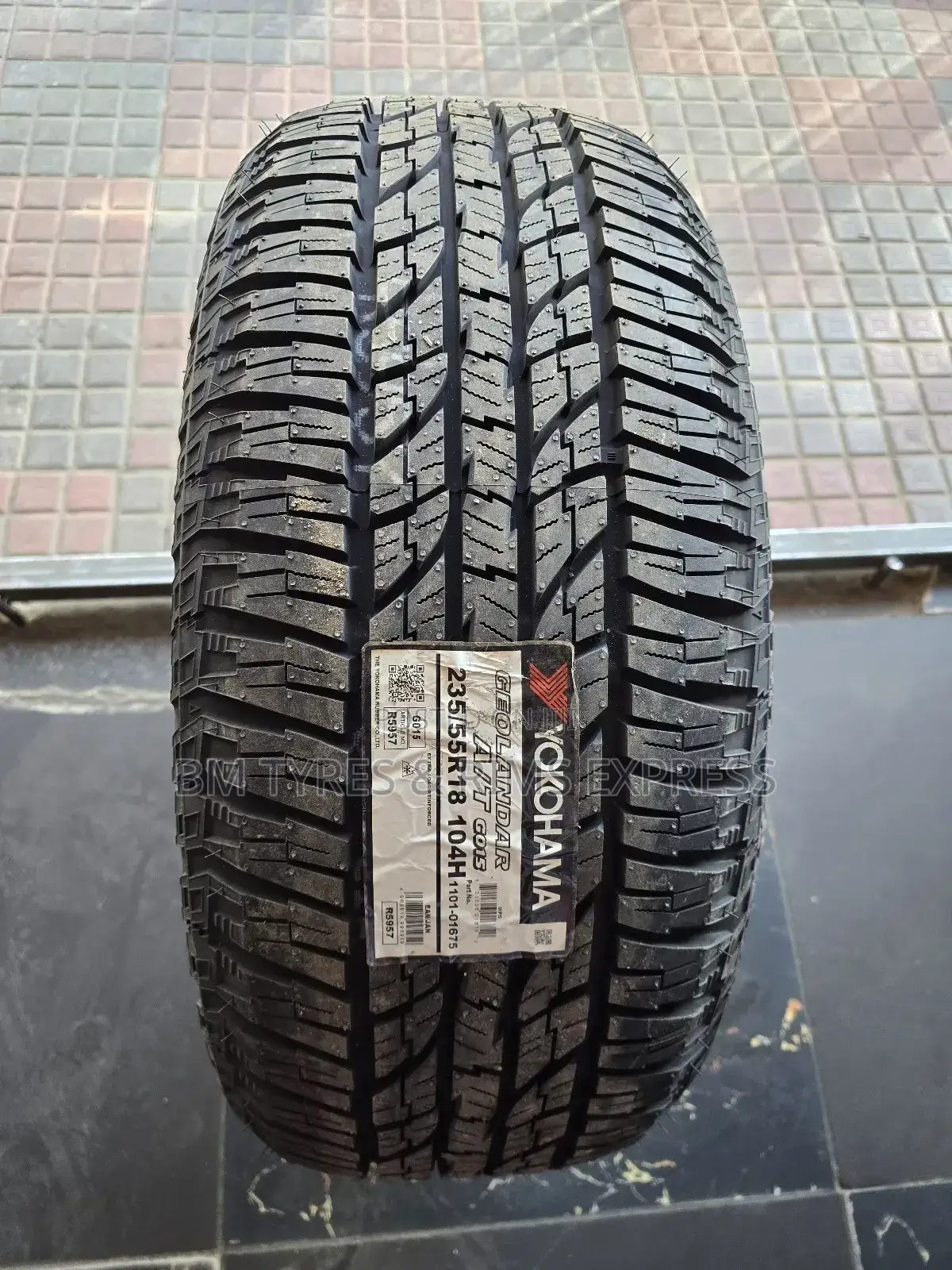 235 /55 R18 Yokohama Tyres (G015) Thailand.