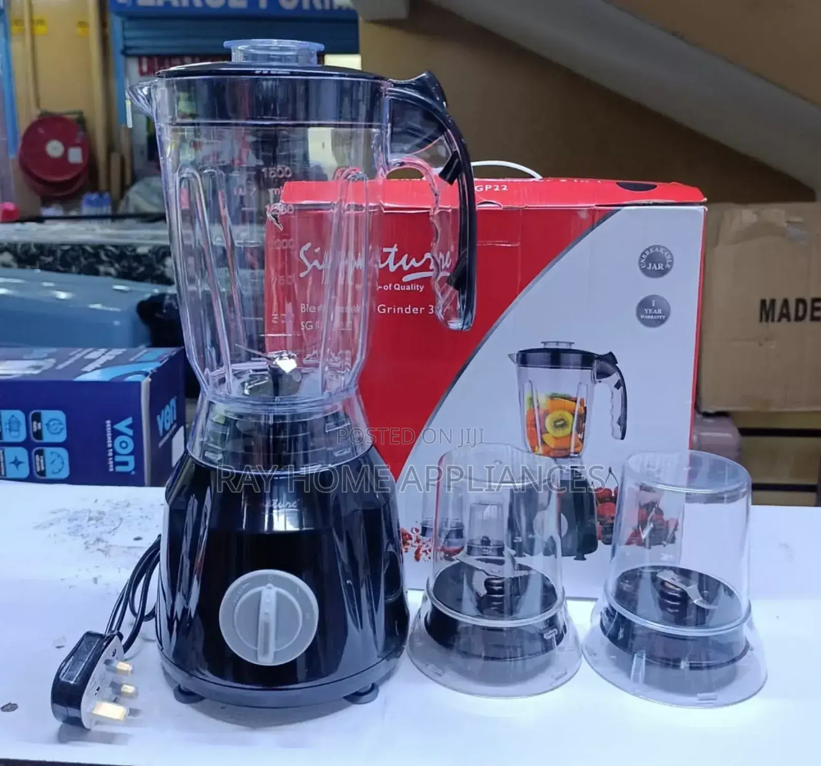 Signature Blender 3 in 1
Contains :Blender, Grinder Chopper