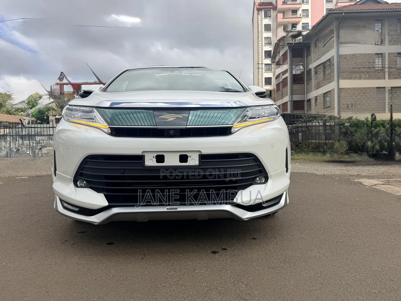 Toyota Harrier 2.0 2018 White