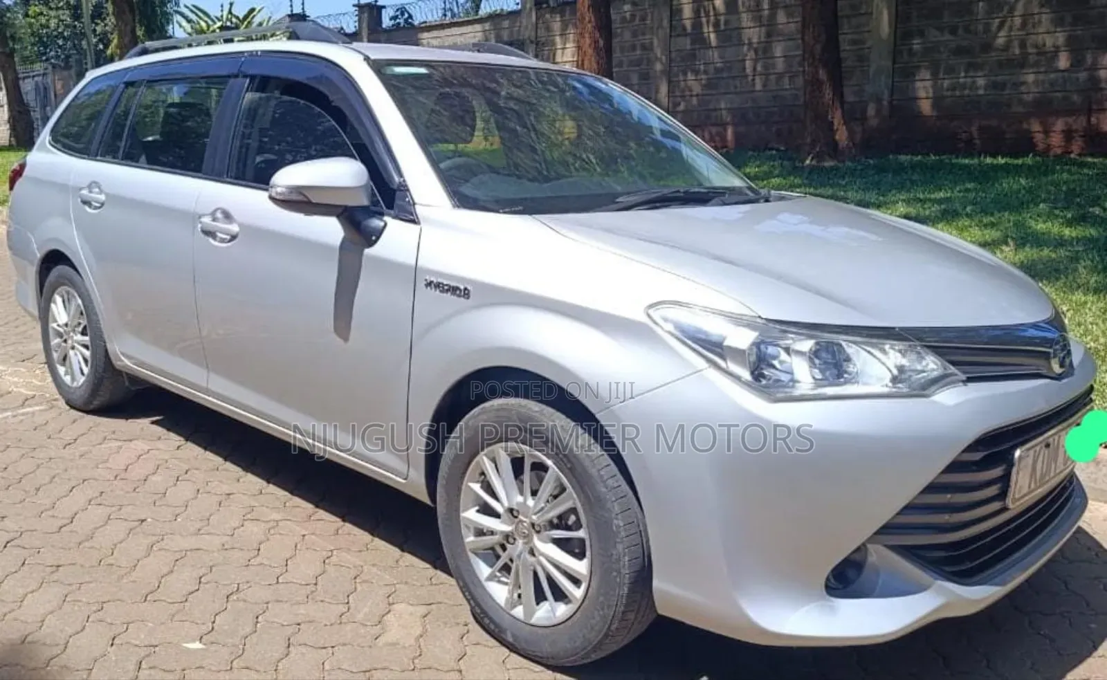 Toyota Corolla Fielder 2016 Silver