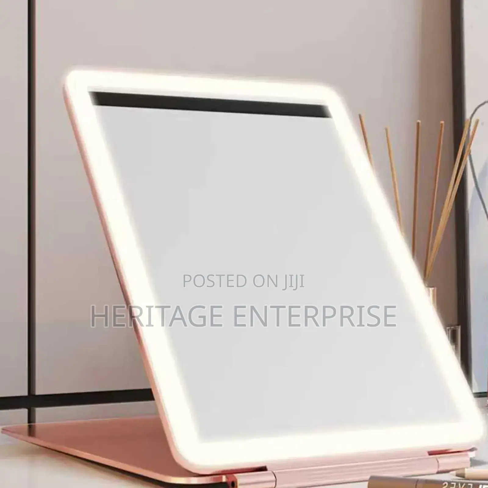 Rechargeable Travel Mirror