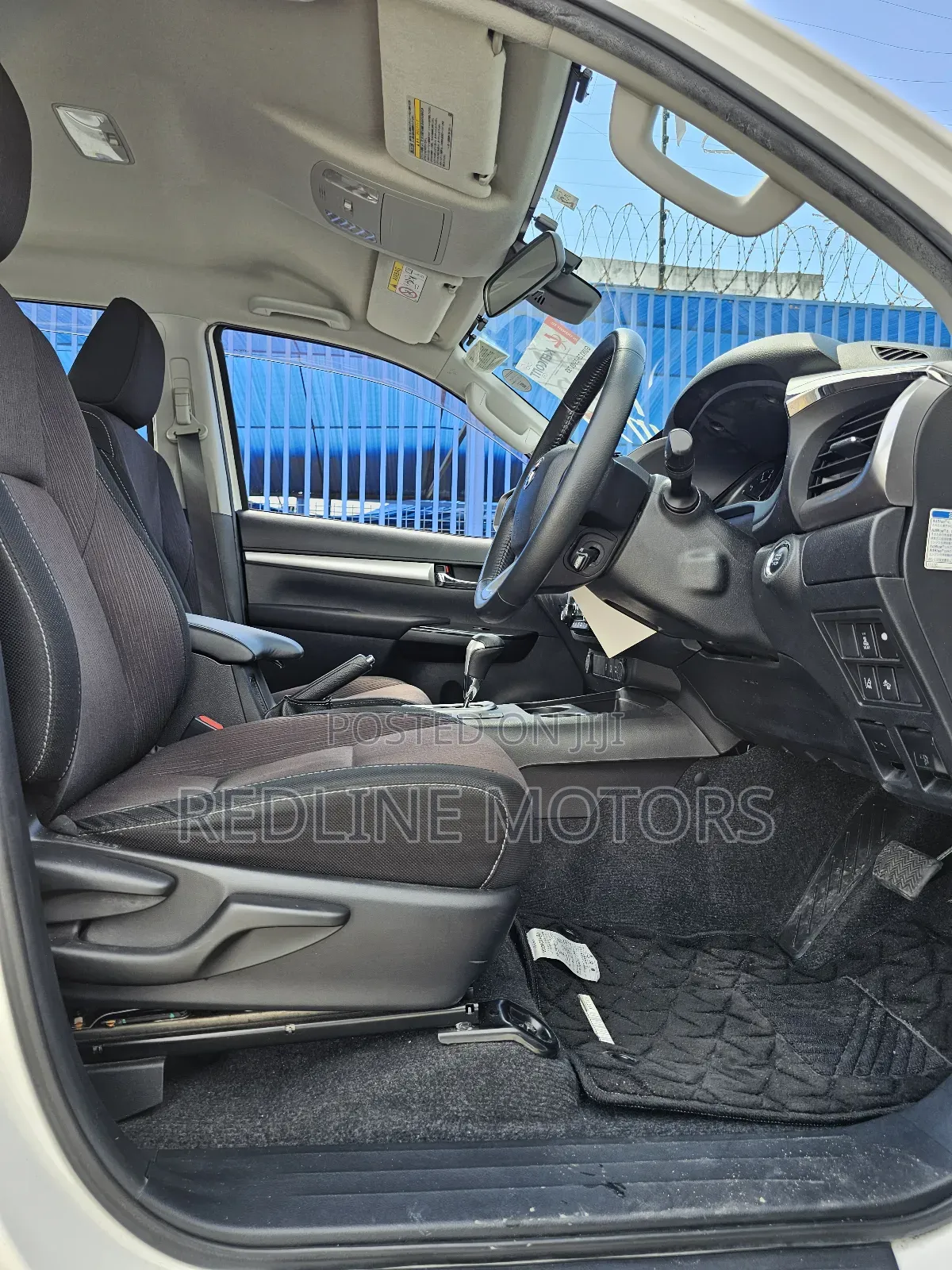 Toyota Hilux Revo Double Cab Deisel 2.4 AWD 2018 Off white