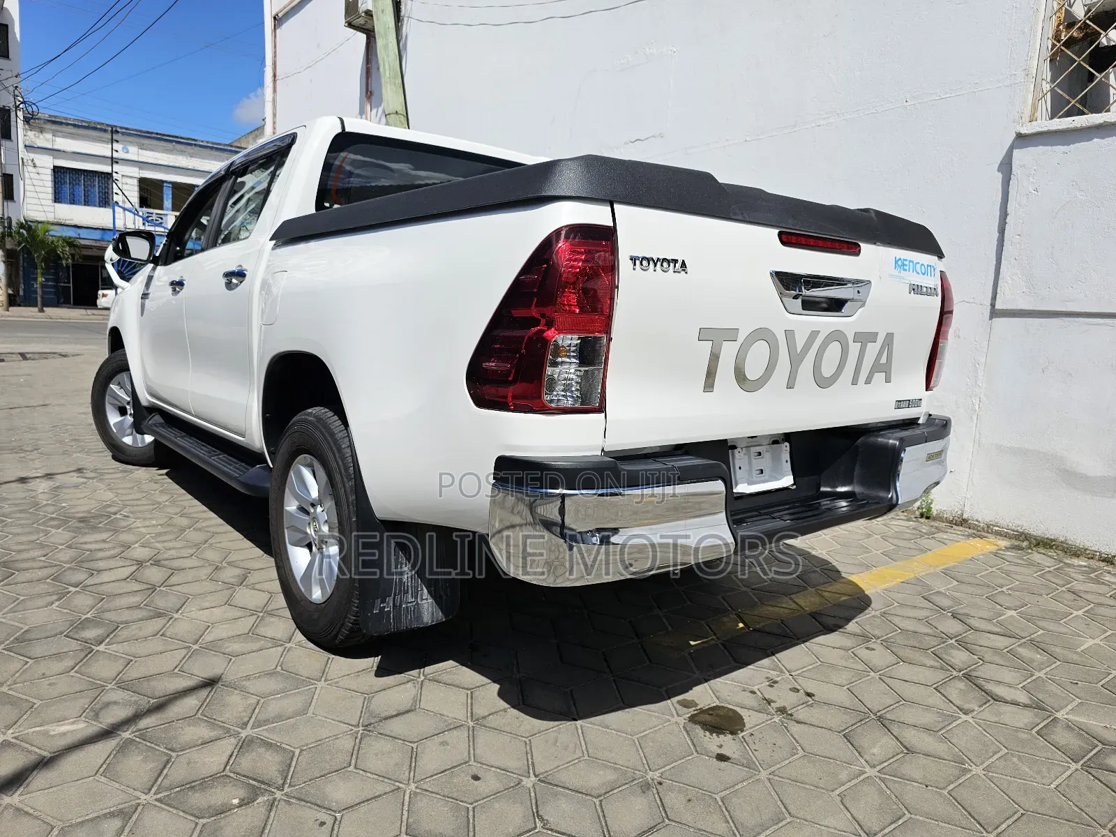 Toyota Hilux Revo Double Cab Deisel 2.4 AWD 2018 Off white