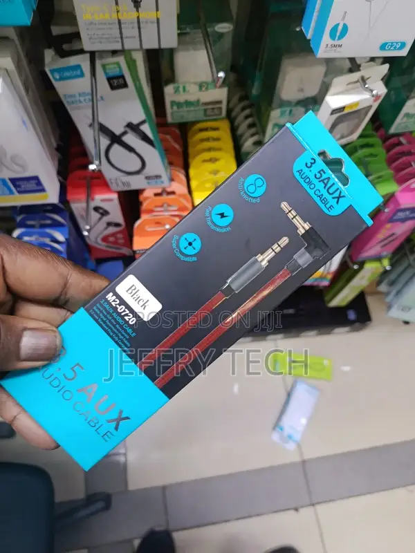 3.5mm Audio Cable With 90° Right Angle | Durable Metal Spring Design |