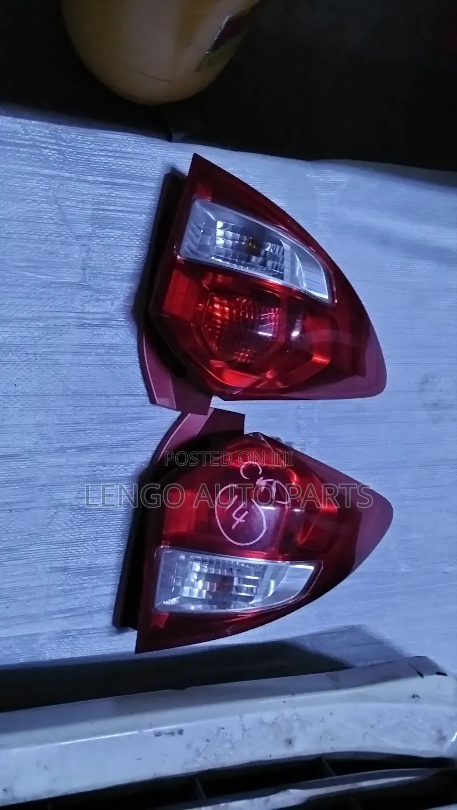 Subaru Trezia 2011/2012/2013/2014 Taillights