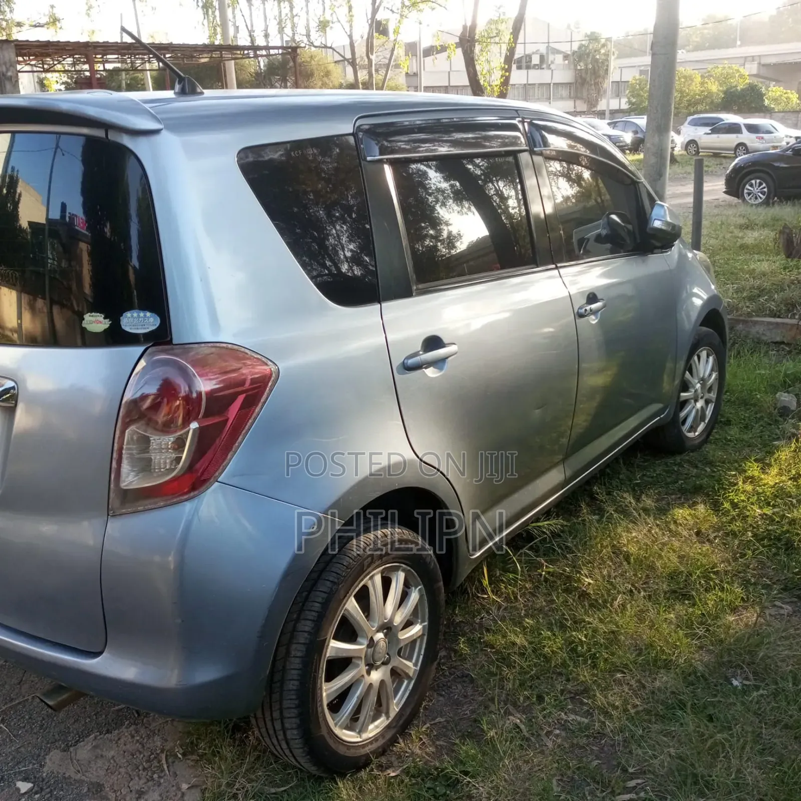 Toyota Ractis 2008 Blue