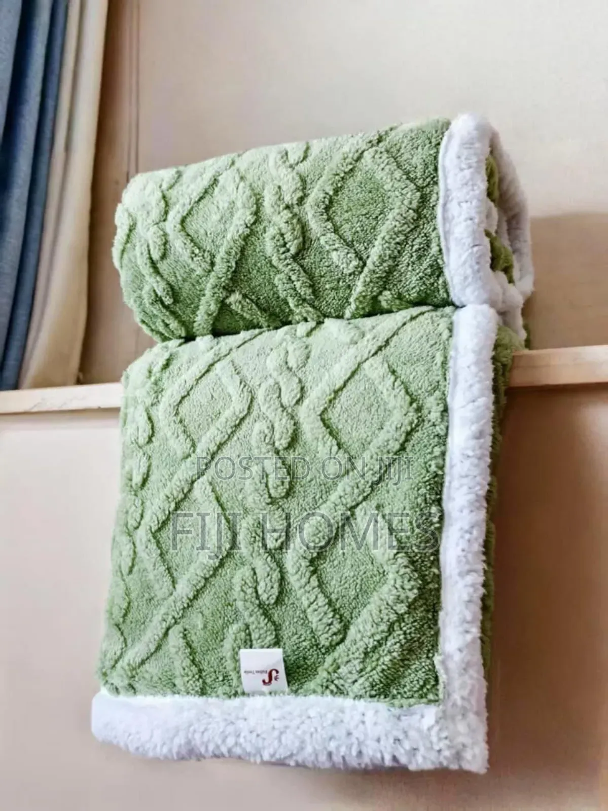 Extra Large Sherpa Throw Blanket 200×230cm | Warm Cozy
