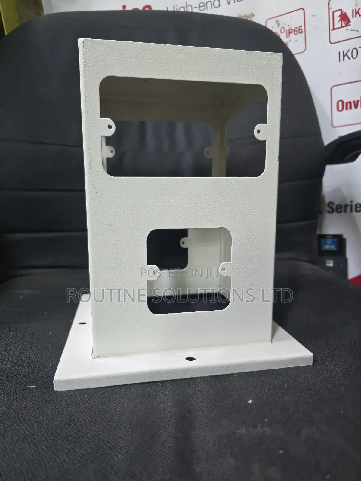 Metallic Powder Coated Pedestal 180mm 4power 4data