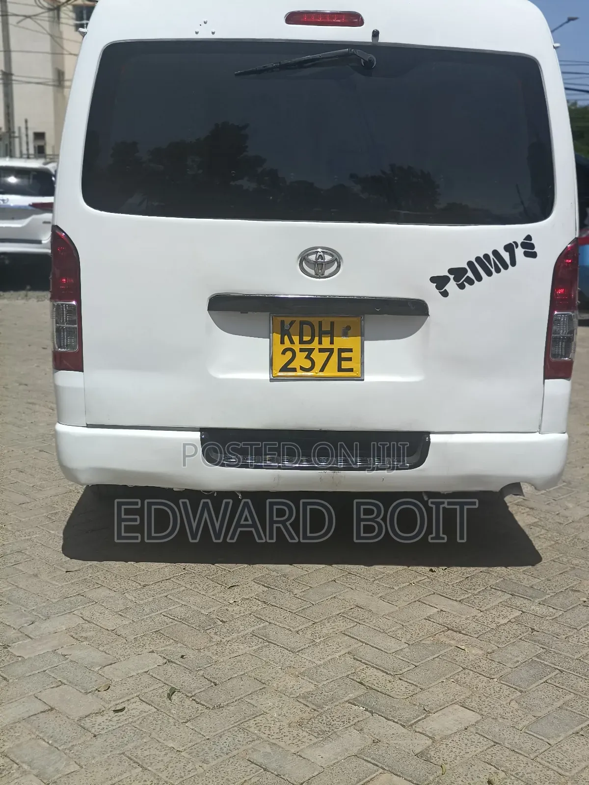 Toyota HiAce 2010 White