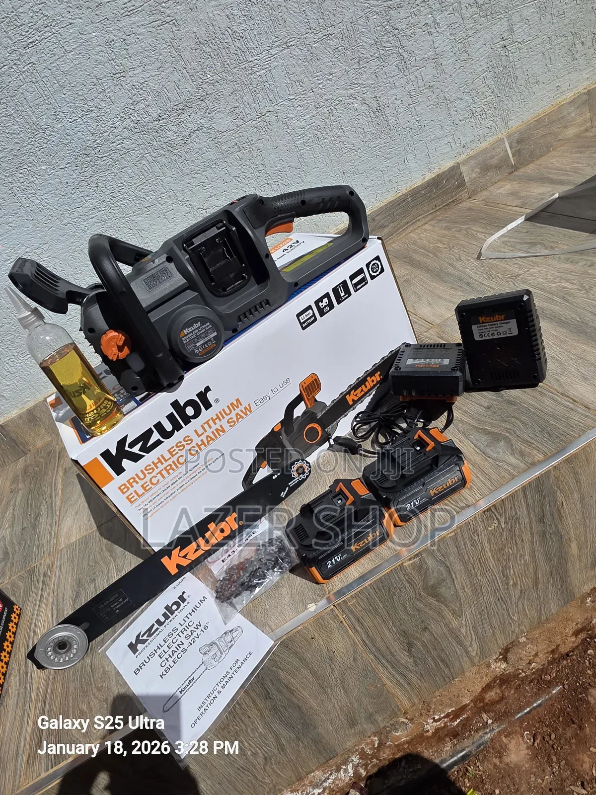 Kzubr Cordless  Chainsaw 
2 Batteries 4.0ah
2chargers