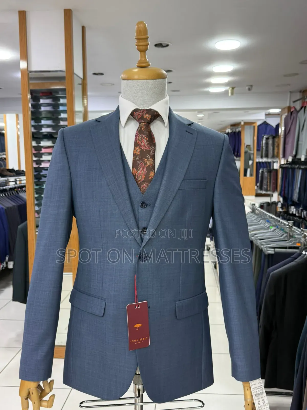Official Men Suits 100% Wool From Turkey + Free Tie And Free Delivery
