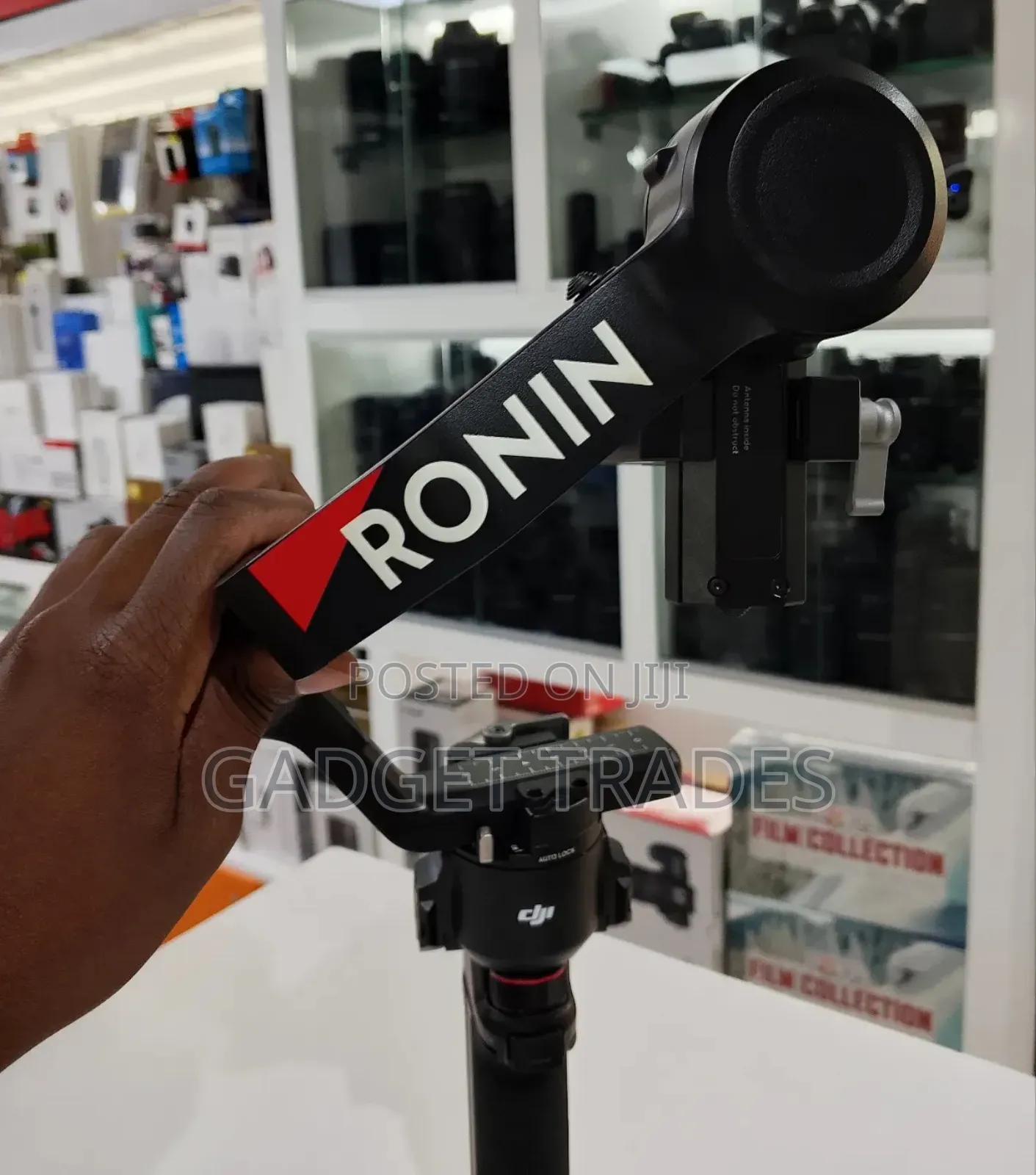 Dji Rs 4 Gimbal Stabilizer Combo(With Tripod, Support and Rings?