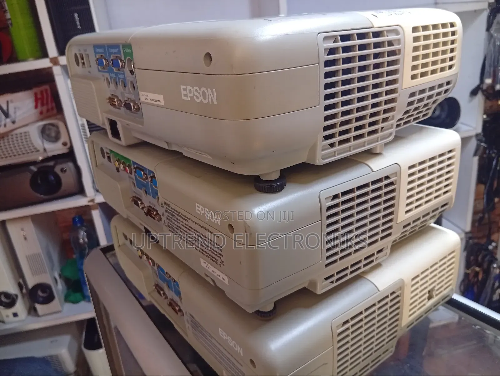 Original Epson Projector (Vga) – Ideal for Presentations