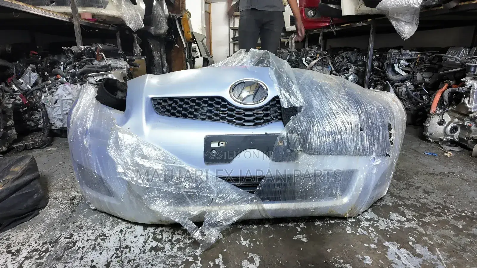 Toyota Vitz Nosecut 2005–2010 Original Ex-Japan