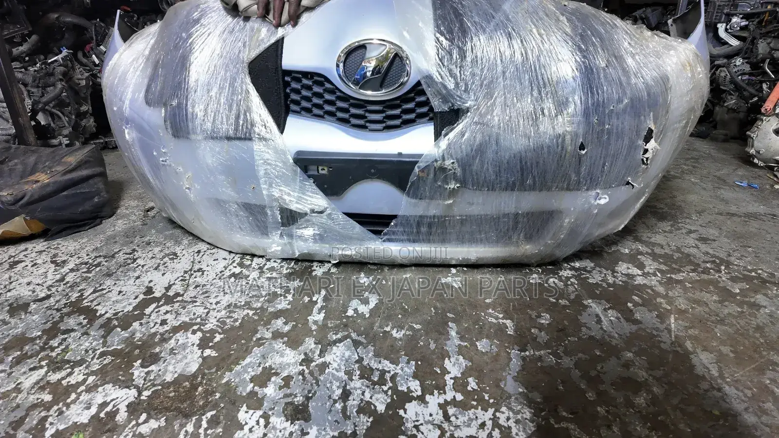Toyota Vitz Nosecut 2005–2010 Original Ex-Japan