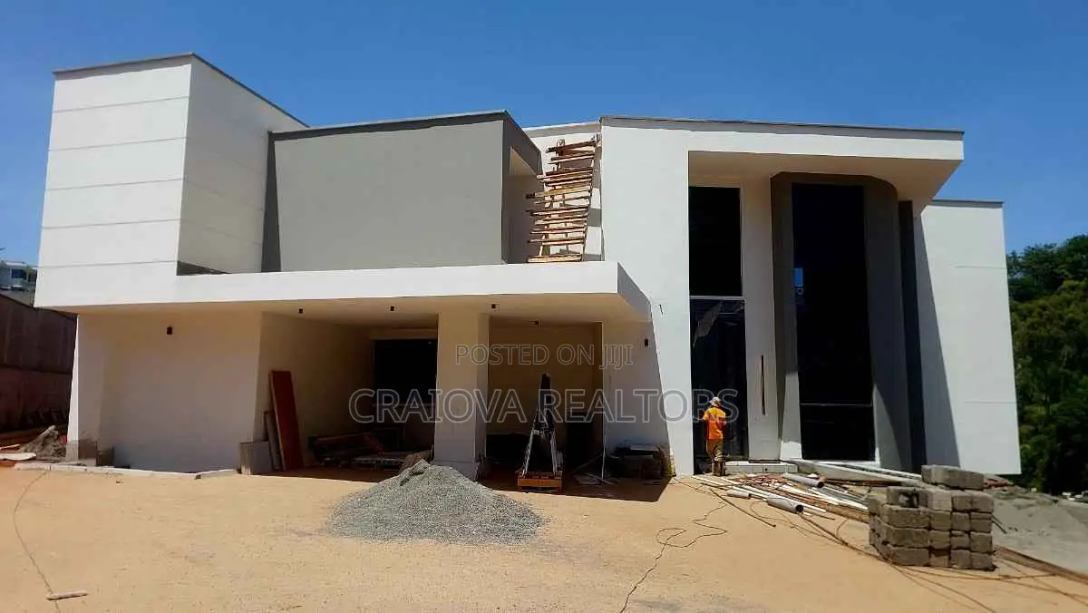 5bdrm House in Nyari for sale