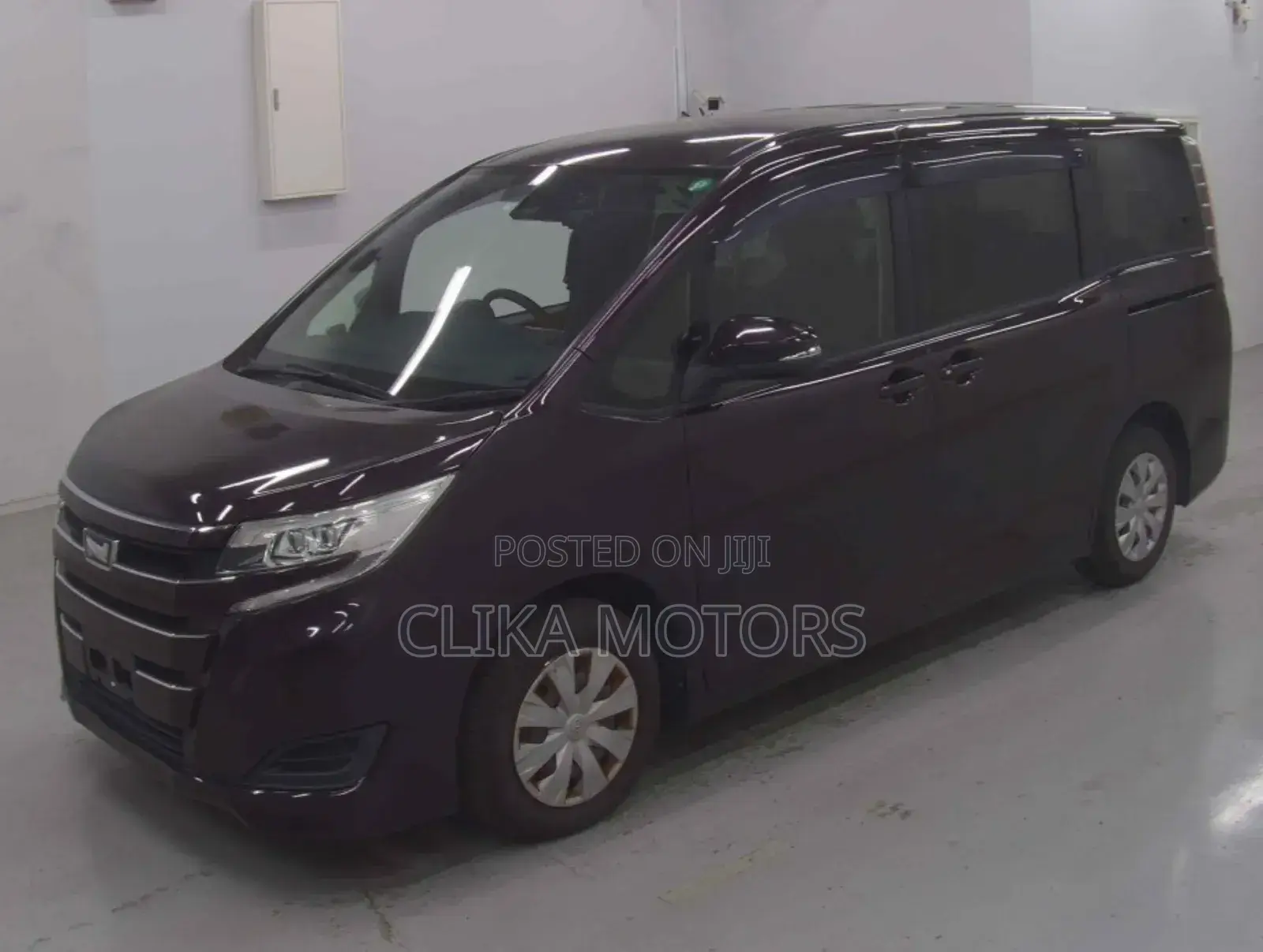 Toyota Noah 2.0 AWD (8 Seater) 2018 Brown