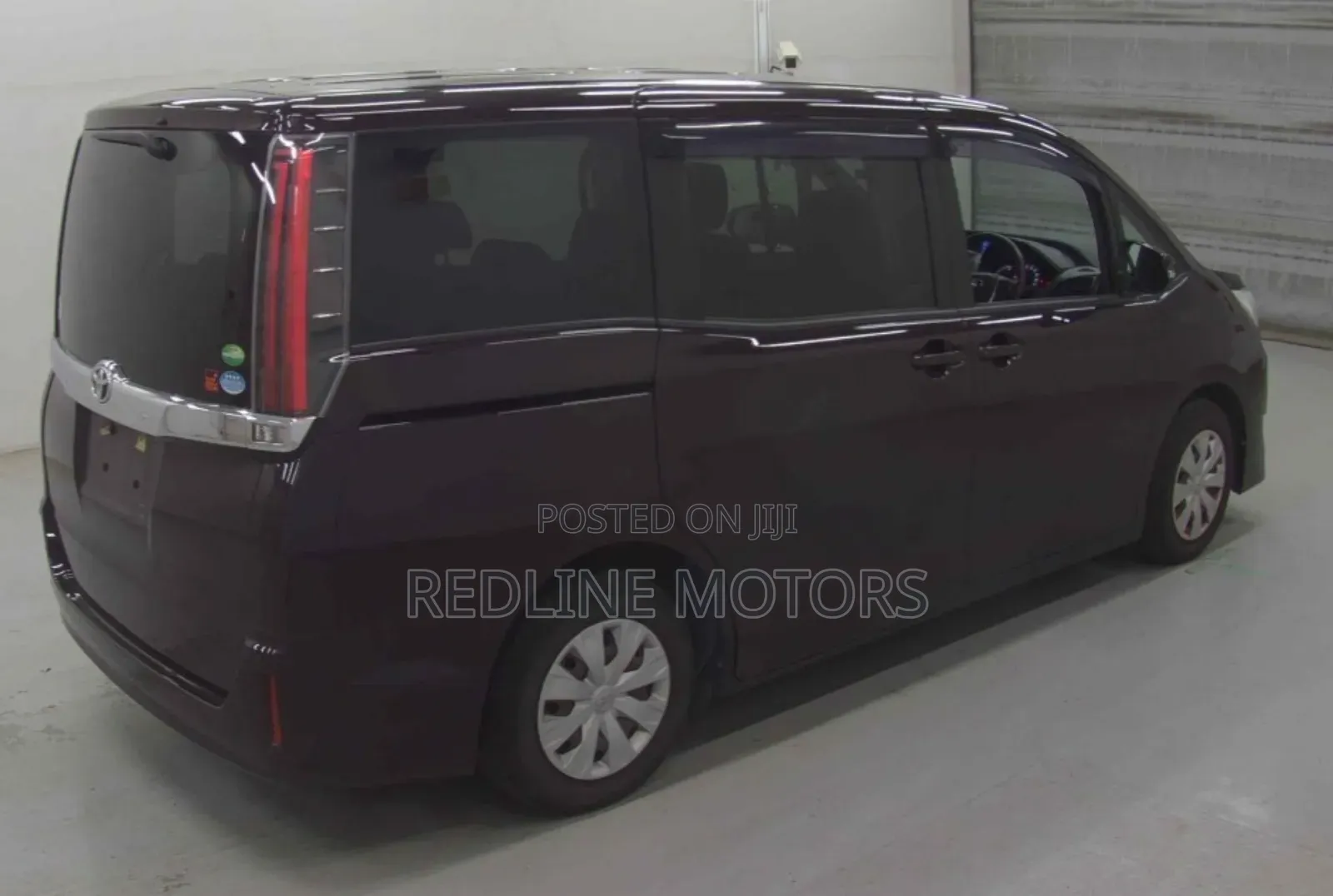 Toyota Noah 2.0 AWD (8 Seater) 2018 Brown