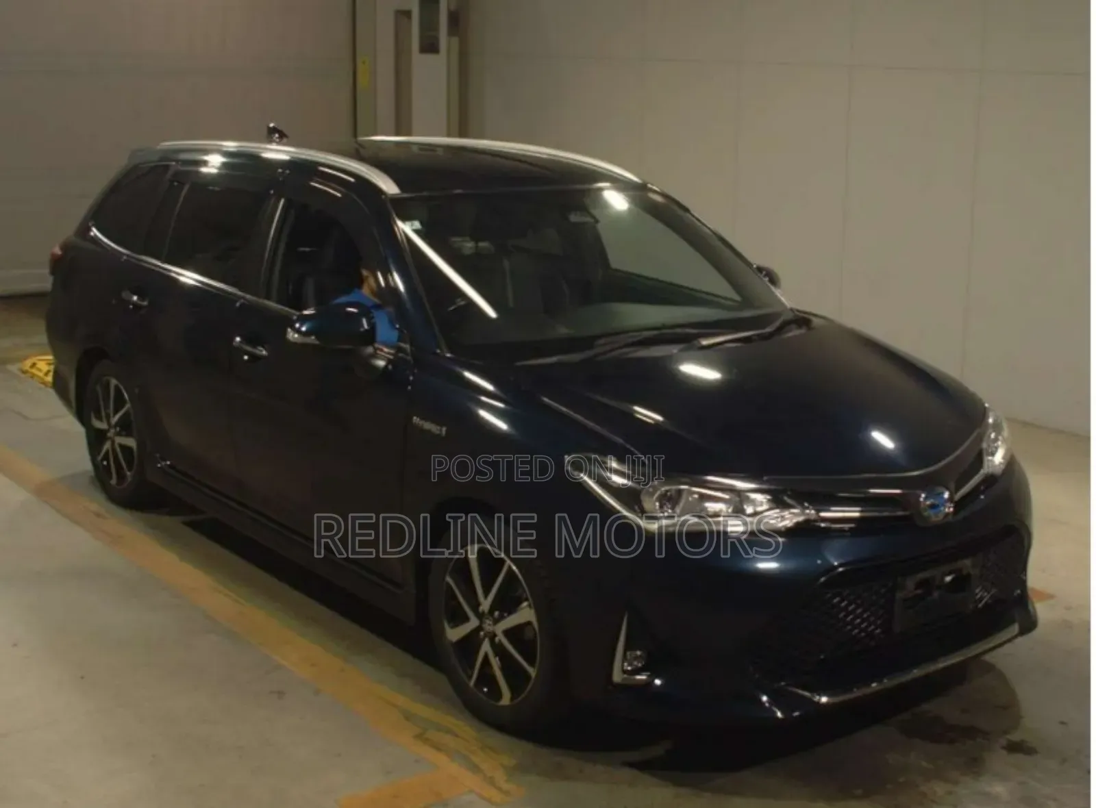 Toyota Corolla Fielder 1.5 Hybrid FWD 2018 Blue