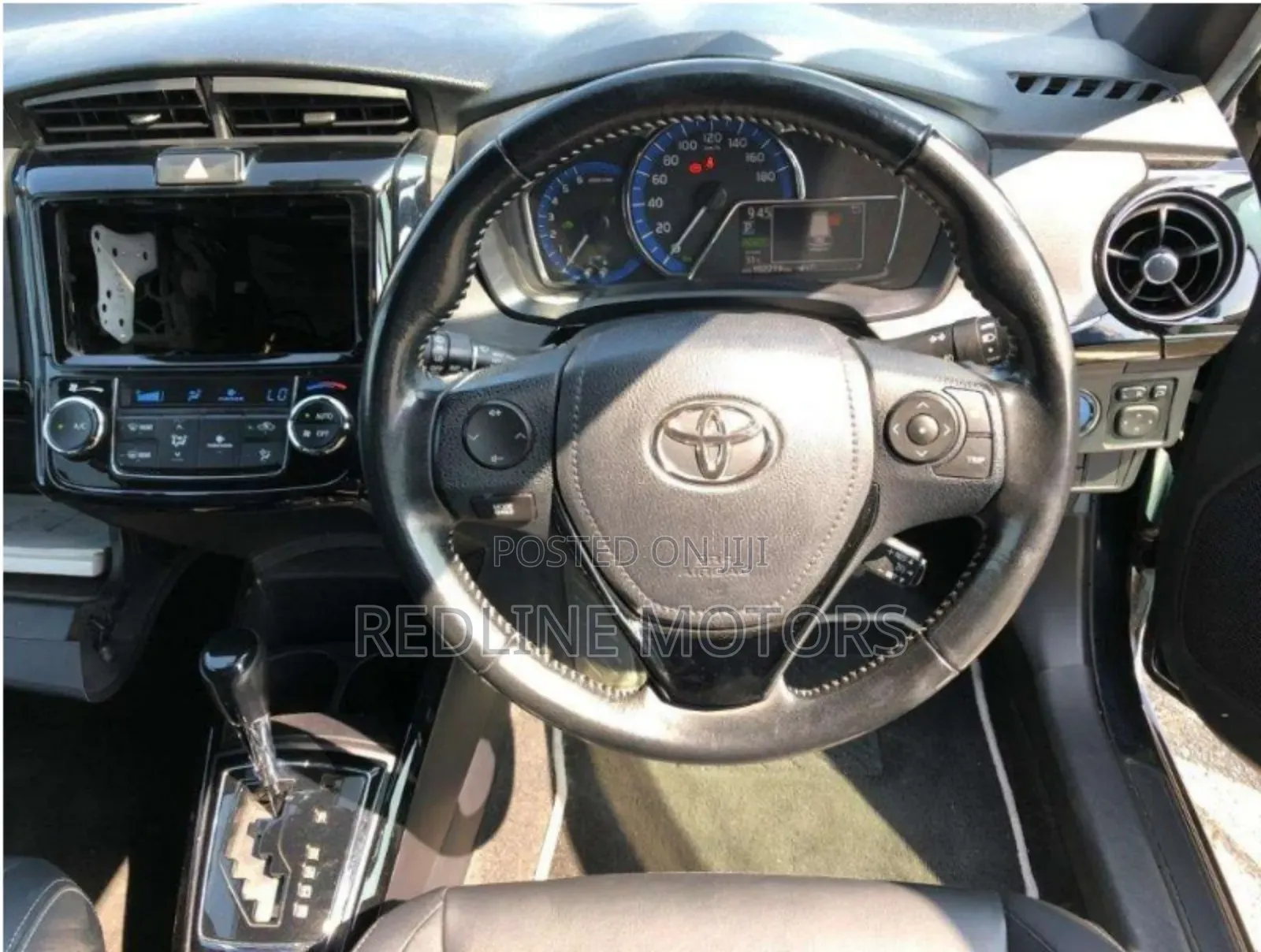 Toyota Corolla Fielder 1.5 Hybrid FWD 2018 Blue